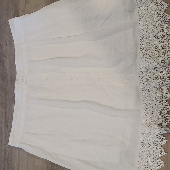 🍄Maurices White Button down Fringe Skirt🍄 - Picture 2 of 4
